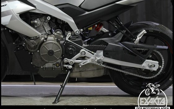 Gebrauchtmotorrad Aprilia Tuono 457 - Bild 21