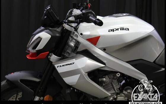 Gebrauchtmotorrad Aprilia Tuono 457 - Bild 22