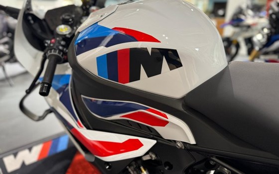 Neufahrzeug BMW M 1000 RR - Bild 7