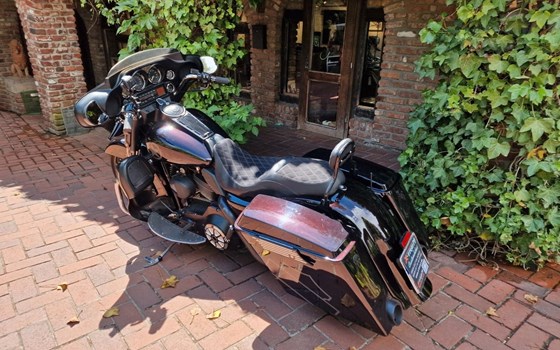 Gebrauchtmotorrad Harley-Davidson Ultra Classic E-Glide FLHTCUI - Bild 10