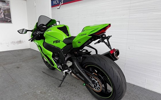 Gebrauchtmotorrad Kawasaki Ninja ZX-10RR - Bild 9
