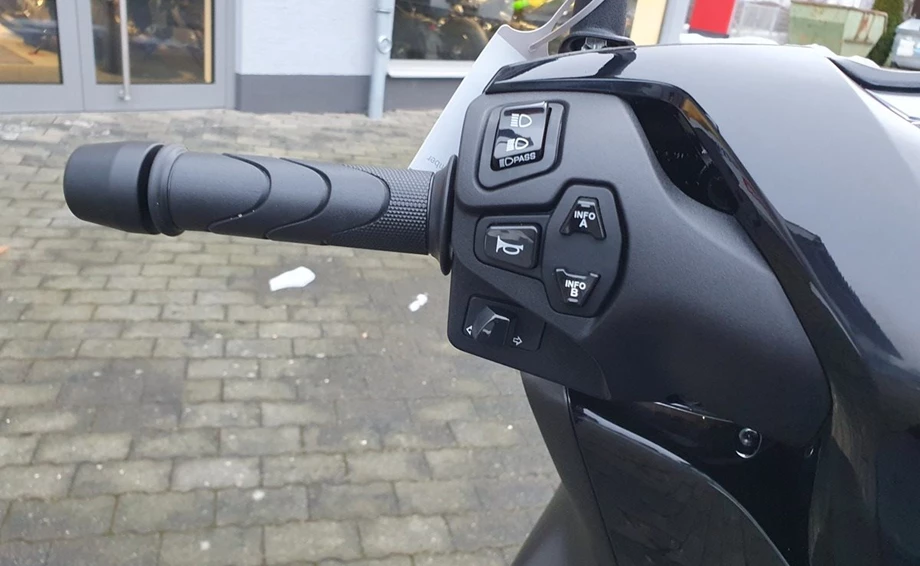 Angebot Honda SH150i Bild 11: Angebot Honda SH150i