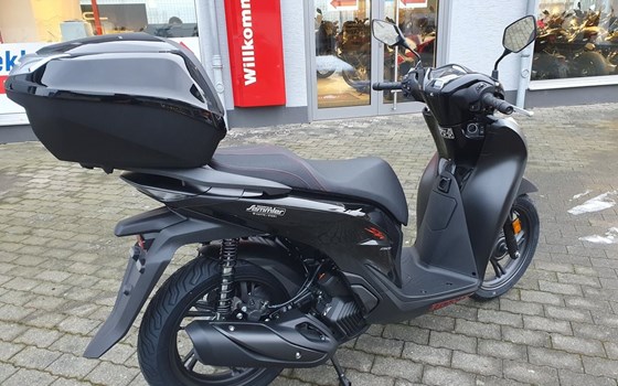 Gebrauchtmotorrad Honda SH150i - Bild 6