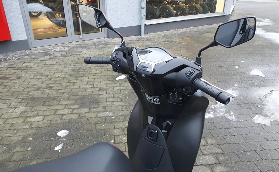 Angebot Honda SH150i Bild 9: Angebot Honda SH150i