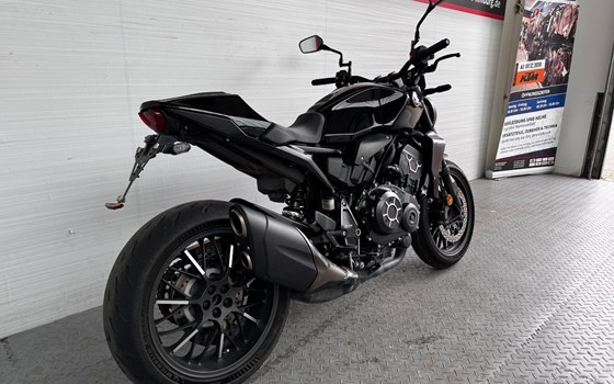 Gebrauchtmotorrad Honda CB1000R Black Edition - Bild 3