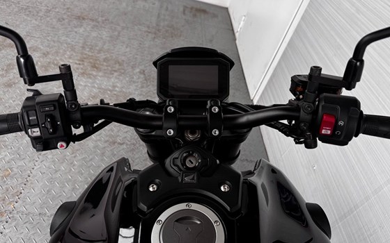 Gebrauchtmotorrad Honda CB1000R Black Edition - Bild 5