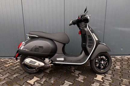 Vespa GTS 300 Super Tech