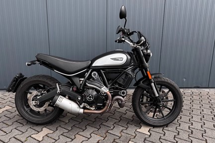 Ducati Scrambler Icon Dark