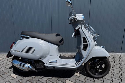 Vespa GTS 125ie Super Tech