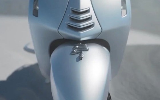 Neufahrzeug Vespa 946 Snake - Bild 4