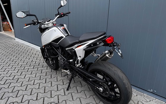 Gebrauchtmotorrad KTM 690 Duke - Bild 8