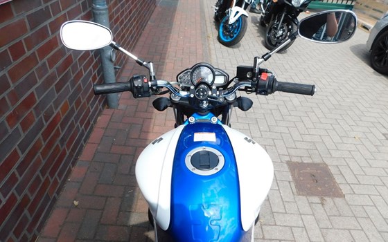 Gebrauchtmotorrad Suzuki SFV 650 Gladius - Bild 10
