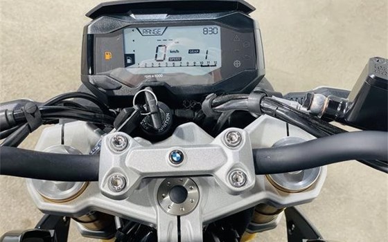 Gebrauchtmotorrad BMW G 310 R - Bild 8 Gebrauchtmotorrad BMW G 310 R - Bild 8