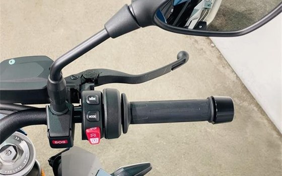 Gebrauchtmotorrad BMW F 900 R - Bild 7 Gebrauchtmotorrad BMW F 900 R - Bild 7