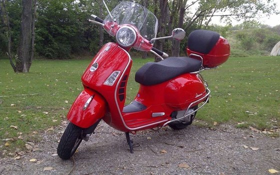 Gebrauchtmotorrad Vespa GTS 250 i.e. - Bild 1 Gebrauchtmotorrad Vespa GTS 250 i.e. - Bild 1