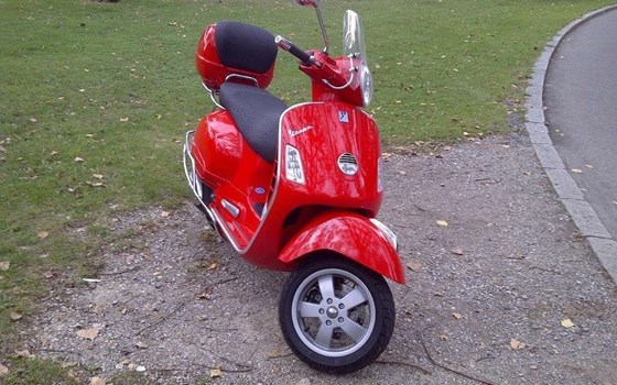 Gebrauchtmotorrad Vespa GTS 250 i.e. - Bild 3 Gebrauchtmotorrad Vespa GTS 250 i.e. - Bild 3