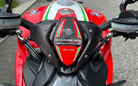 Gebrauchtmotorrad MV Agusta Dragster 800 RC - Bild 5 Gebrauchtmotorrad MV Agusta Dragster 800 RC - Bild 5