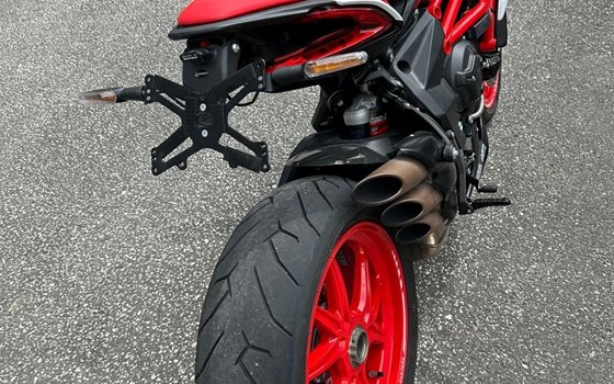 Gebrauchtmotorrad MV Agusta Dragster 800 RC - Bild 6 Gebrauchtmotorrad MV Agusta Dragster 800 RC - Bild 6