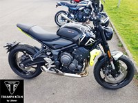 Gebrauchtmotorrad Triumph Trident 660 aus privatem Erstbesitz