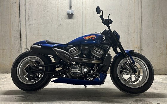 Gebrauchtmotorrad Harley-Davidson Sportster XL 1200C Custom - Bild 1