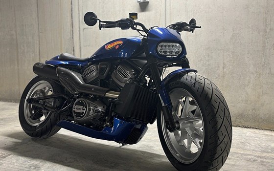 Gebrauchtmotorrad Harley-Davidson Sportster XL 1200C Custom - Bild 3