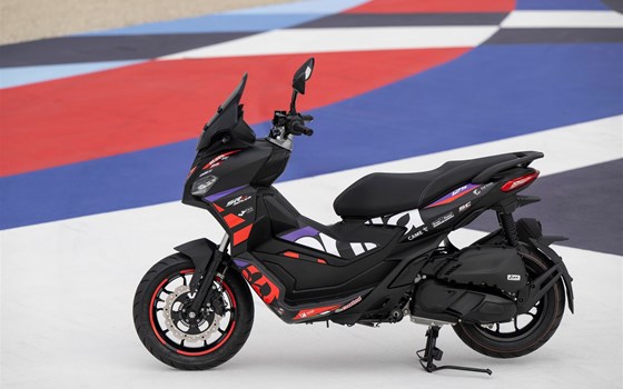 Neufahrzeug Aprilia SR GT Replica 200 - Bild 4