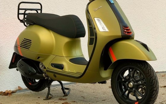 Gebrauchtmotorrad Vespa GTS 300 - Bild 1