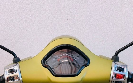 Gebrauchtmotorrad Vespa GTS 300 - Bild 11