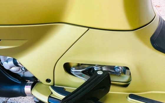 Gebrauchtmotorrad Vespa GTS 300 - Bild 13