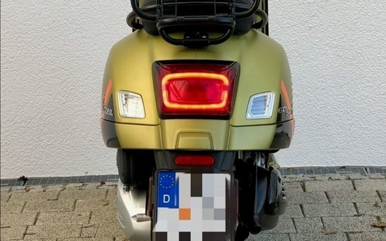 Gebrauchtmotorrad Vespa GTS 300 - Bild 5