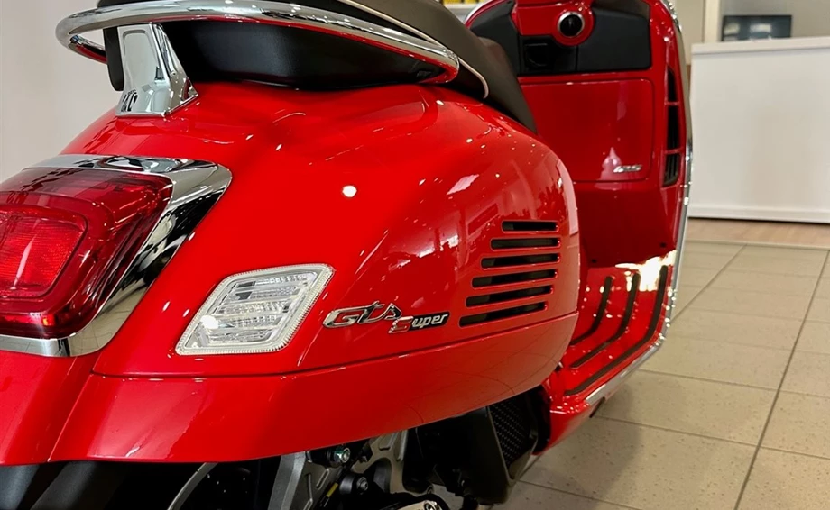 Angebot Vespa GTS 125 Super Bild 2: Angebot Vespa GTS 125 Super