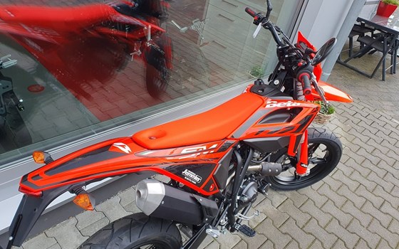 Neufahrzeug Beta RR 125 4T SM - Bild 10