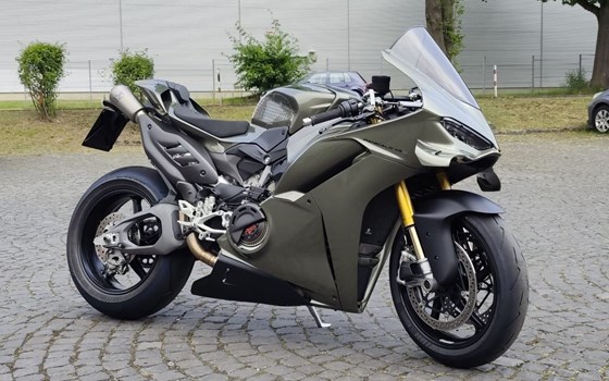 Neufahrzeug Ducati Panigale V4 S - Bild 1