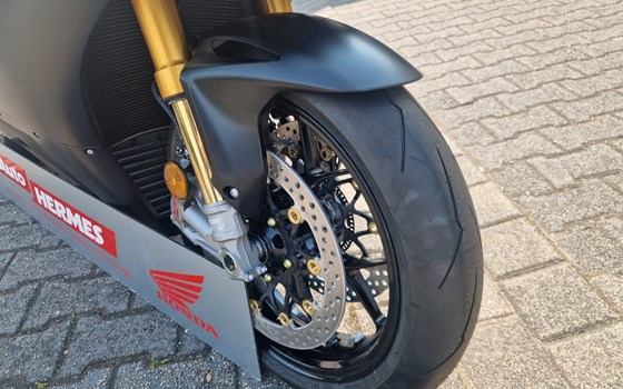 Neufahrzeug Honda CBR1000RR-R Fireblade SP - Bild 10