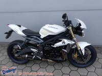 Gebrauchtmotorrad Triumph Street Triple