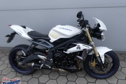 Triumph Street Triple