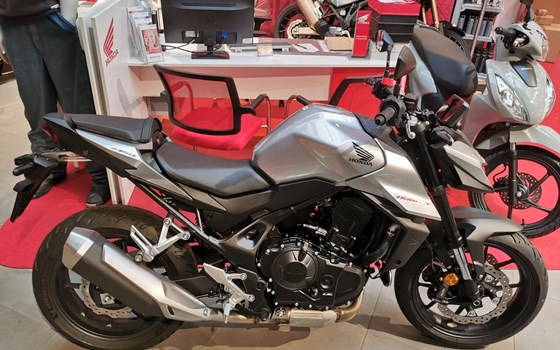 Neufahrzeug Honda CB750 Hornet - Bild 1