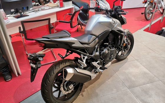 Neufahrzeug Honda CB750 Hornet - Bild 3