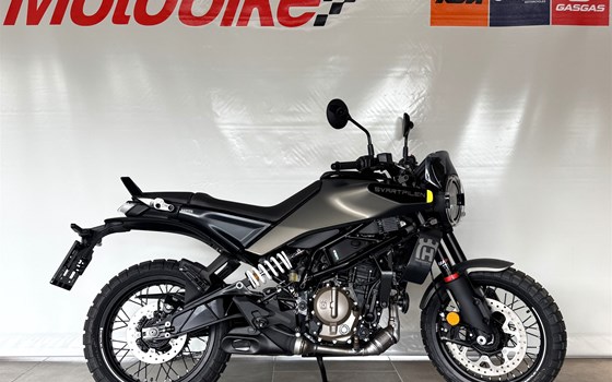 Neufahrzeug Husqvarna Svartpilen 125 - Bild 1 Neufahrzeug Husqvarna Svartpilen 125 - Bild 1