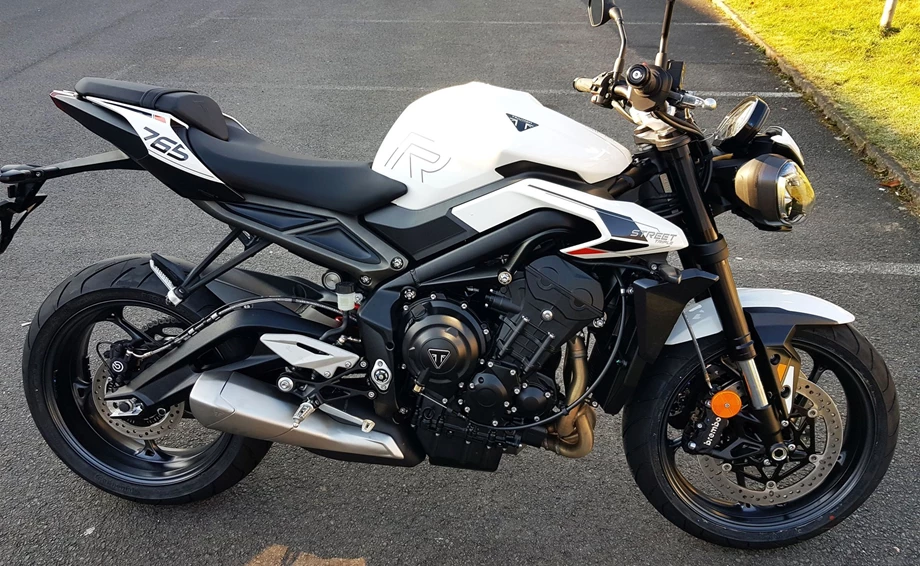 Angebot Triumph Street Triple R Bild 2: Angebot Triumph Street Triple R