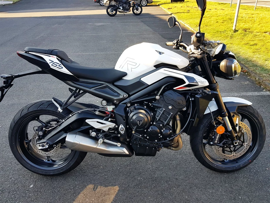 Angebot Triumph Street Triple R Bild 3: Angebot Triumph Street Triple R