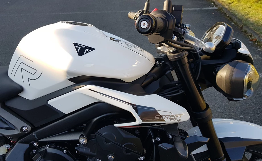 Angebot Triumph Street Triple R Bild 4: Angebot Triumph Street Triple R