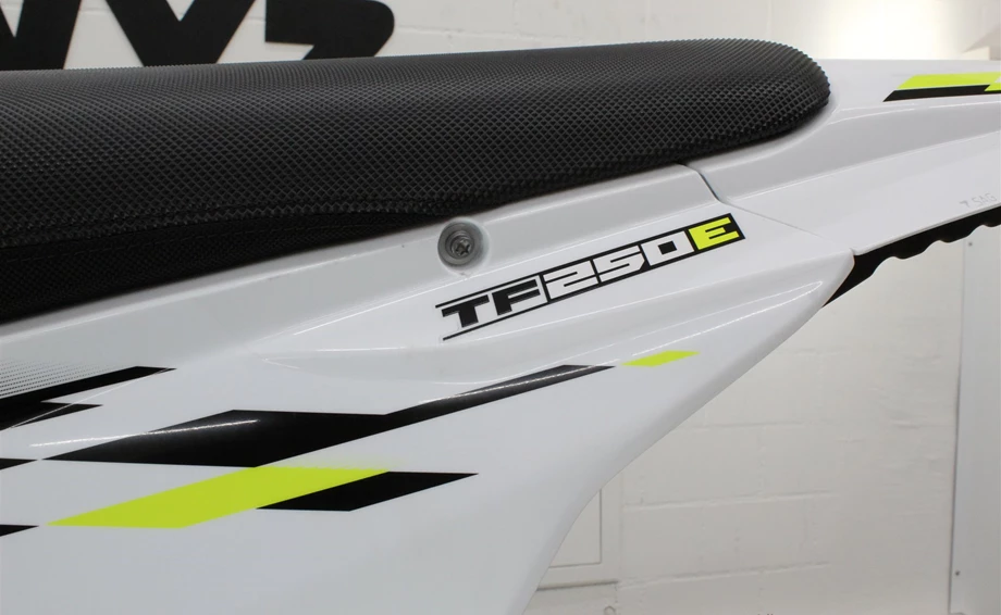 Angebot Triumph TF 250-E Bild 6: Angebot Triumph TF 250-E