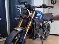 Gebrauchtmotorrad Triumph Speed 400 Scheckheft, Garantie 2028