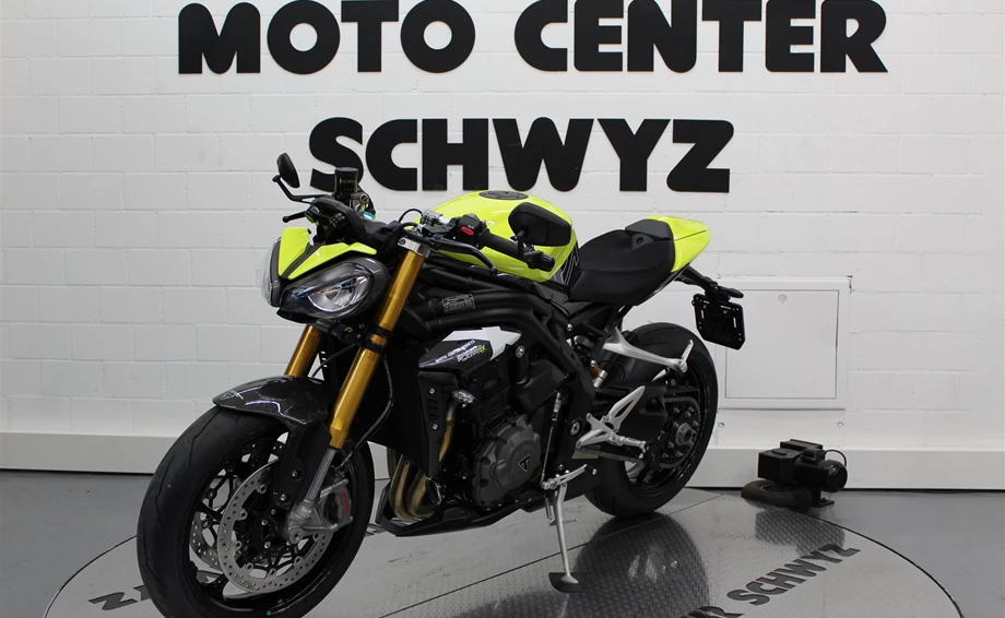 Angebot Triumph Speed Triple 1200 RX Bild 4: Angebot Triumph Speed Triple 1200 RX