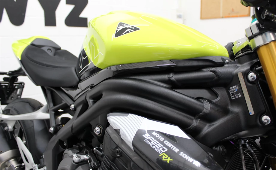 Angebot Triumph Speed Triple 1200 RX Bild 6: Angebot Triumph Speed Triple 1200 RX