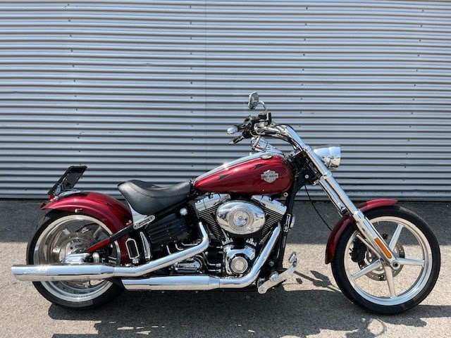 Harley-Davidson Softtail Rocker C FXCWC (Crimson Red Sunglo) - Bild 2