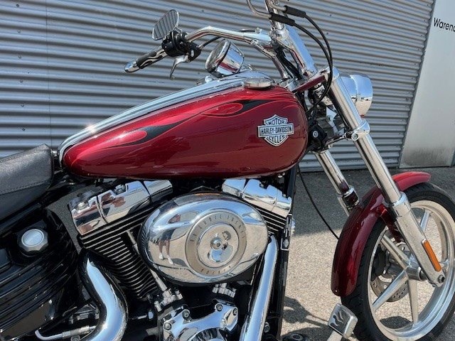 Harley-Davidson Softtail Rocker C FXCWC (Crimson Red Sunglo) - Bild 3