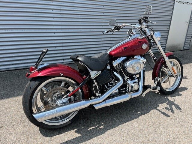 Harley-Davidson Softtail Rocker C FXCWC (Crimson Red Sunglo) - Bild 7