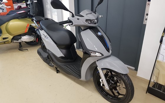 Gebrauchtmotorrad Piaggio Liberty 125 S - Bild 2 Gebrauchtmotorrad Piaggio Liberty 125 S - Bild 2